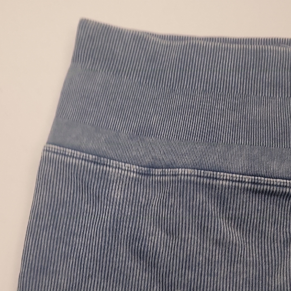 Spiritual Gangster High Waist Compression Shorts - Picture 6 of 16